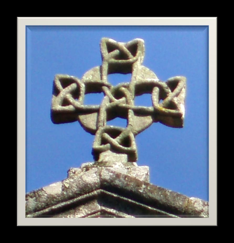 2. Keltské uzly v historii Vyskytují se v evropské architektuře Románský kříž z