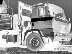 Nové pneumatiky, nové akumulátory., r.v. 1981, stav v provozu, okr. CR tel.: 607117181, 469679024 120 000 Kč Tatra 815 T2 S1 vysoká korba, r.v. 1990, stav dobrý, okr. JN 385 000 Kč výbava: dig.