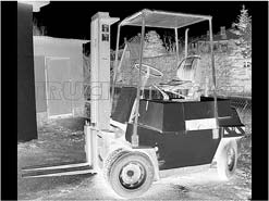 TP RAMMAX RW1402 Ručně vedený ježkový vibrační válec, váha 1300 kg, motor Faryman diesel, ruční start, plynulý pojezd - 2 rychlosti pojezdu, vibrace, plynulé zatáčení, ochranný rám, centrální bod,