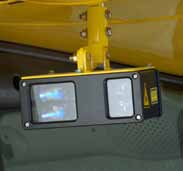 Zabudovaný řídící ventil převádí signál z jednotky Navigation Controller II na hydraulické pohyby systému řízení.