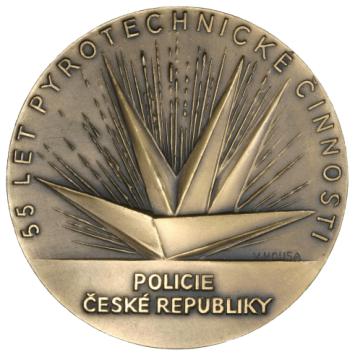 Pyrotechnická sluţba Pyrotechnická sluţba je výkonným útvarem Policie České republiky s celorepublikovou působností, který je gesčním pracovištěm pro oblast pyrotechnických činností vykonávaných