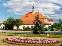 Z konce 16. století jsou zaznamenány první zmínky o židovské obci. Z tohoto období pocházejí náhrobky na židovském hřbitově na severním okraji města.