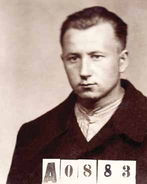 ZABAVENO! František Zahrádka (30. 10. 1930) politický vězeň a spoluzakladatel Muzea třetího odboje František Zahrádka vyrůstal v severních Čechách, odkud musela rodina za nacistické okupace uprchnout.