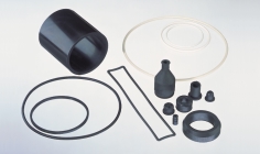 Divize O-krouÏkÛ Tûsnûní - Parofluor O-krouÏky a díly z parofluorového kauãuku (FFKM) v sobû sjednocují ve velké mífie chemické vlastnosti PTFE s elasticitou kauãuku.