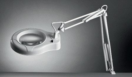 TRL & RCM LUPY TRL 22 lupa s osvětlením a čočkou o průměru 150mm s 1,8x zvětšením. Maximální délka ramen 125cm.