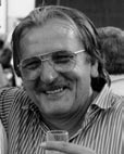 František CUNDRLA * 25. 11. 1943 Strážnice František Cundrla žije a pracuje v Praze. Je absolvent Akademie výtvarných umění v Praze v roce 1968 v ateliéru prof.