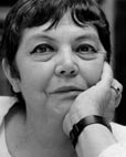 Olga ČECHOVÁ * 6. 4. 1925 Brno Olga Čechová žije a pracuje v Praze. Je absolventka Vysoké školy uměleckoprůmyslové v Praze v roce 1952 v ateliéru prof. Karla Svolinského a prof.