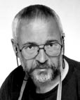 Vratislav ŠEVČÍK * 18. 4. 1953 Prostějov Vratislav Ševčík žije a pracuje v Praze. Je absolvent Akademie výtvanrých umění v Praze v roce 1978 v ateliéru prof.