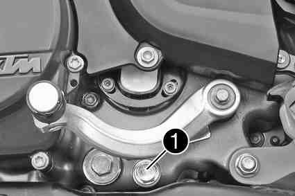 17 SERVISNÍ PRÁCE NA MOTORU 150 Informace Motorový olej se musí vypouštět při provozní teplotě motoru.
