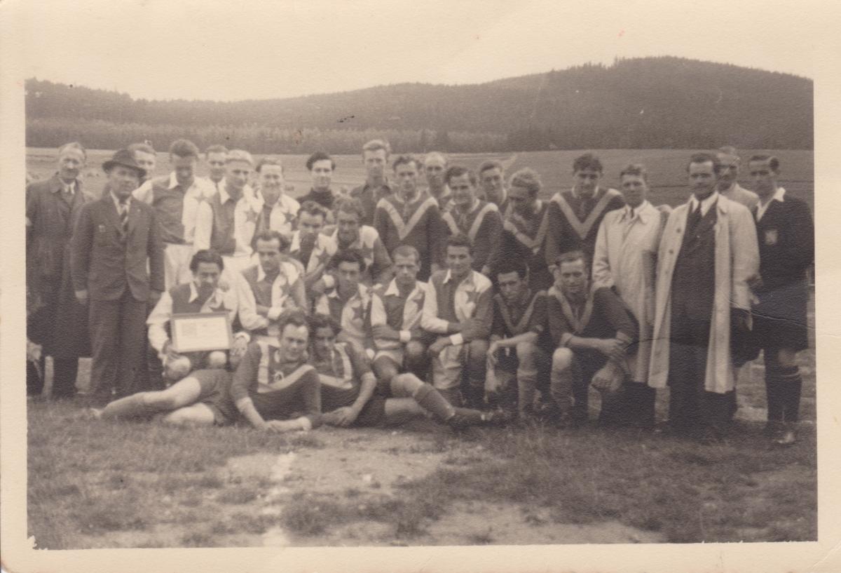 Základní jedenáctka v té době byla ve složení: Dolejš Jindřich Jonáš Jaroslav Jelínek Josef Lerach Václav Mára František Matík Josef Novák František Novák Otto Novák Petr Rajtmajer Václav Sýkora