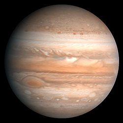 Jupiter Jupiter je největší planeta sluneční soustavy, v pořadí pátá od Slunce.