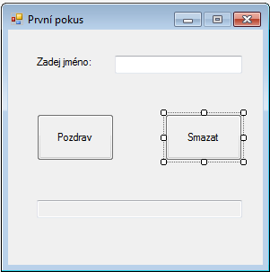 Name Tlačítka používáme v programovém kódu a proto je zvykem je přejmenovávat. Jméno většinou začíná slovem tlacitko, tedy například tlacitkopozdrav.