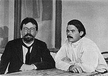 Poté šel na univerzitu do Moskvy, kde vystudoval medicínu. Čechov pracoval jako lékař a přispíval do humoristických časopisů. Od roku 1882 psal pro petrohradské noviny.
