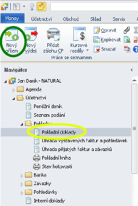 Žlutě pokladní doklady.