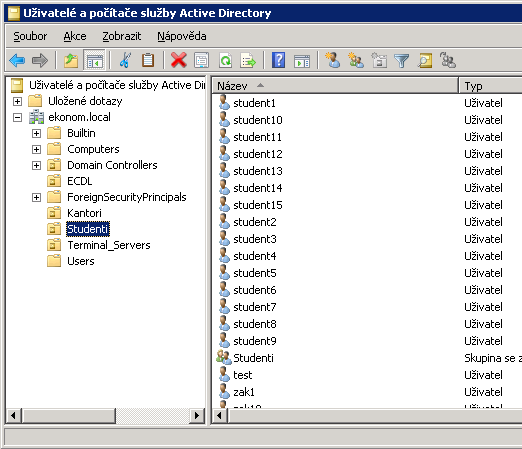 Active Directory umožňuje administrátorům nastavovat politiku, instalovat programy na mnoho počítačů nebo aplikovat kritické aktualizace v celé organizační struktuře.