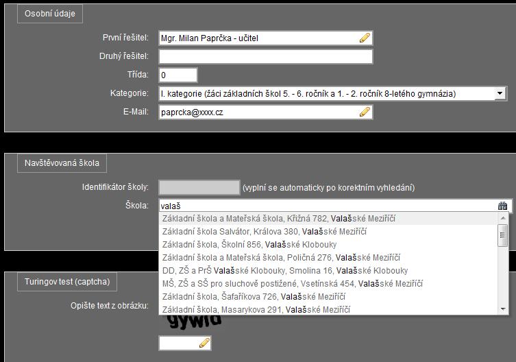 Jelikož přihlašování učitelů probíhá identicky, do kolonky: první řešitel uveďte své jméno třída a kategorie uveďte libovolně (systém tyto údaje uvádí jako povinné položky, i když při registraci