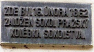 4 Amerlingův státní mužský učitelský ústav Z posledních významných pedagogických institucí ve školní budově nelze nevzpomenout Amerlingův státní mužský učitelský ústav, který v budově školy