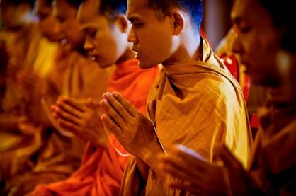 Okružník jaro - 2013 Milí přátelé meditace, již tradičně se s vámi na přelomu zimy a jara potkáváme na stránkách nového Okružníku, kde najdete pozvání na pravidelné schůzky Buddha Mangaly i na