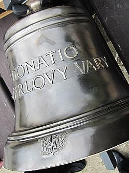 Rotary klub nám daroval zvon do zvonice altánu Rotary klub Karlovy Vary nám dne 17. 5. předal zvon do našeho altánu.