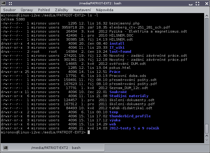 Více k tématu operační systém: Řádkový interpret (shell) v operačním systému Linux Na obrázku je příklad řádkového interpretu v operačním systému Linux konkrétně výpis obsahu adresáře (složky).