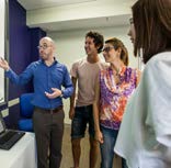 Wi-Fi je dostupné po celé budově a to zdarma. Prostor vyhrazený studentům Studenti si mohou odpočinout v kavárně, která je ve 4. patře a je z ní nádherný výhled na město.