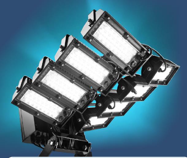 Popis a vlastnosti nových LED světlometů typu AL Specifikace: - Jeden světlomet obsahuje 8 ks modulů - Každý modul má 4x18 ks čipů - Světlomet konfigurován na 4 typy světelných
