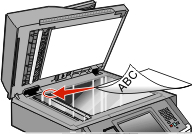 Zarovnání na skleněné ploše skeneru (plochého): a Položte stránku rychlého testu potiskem na skleněnou plochu skeneru. b c d e f Dotkněte se položky Copy Quick Test (Kopírovat rychlý test).
