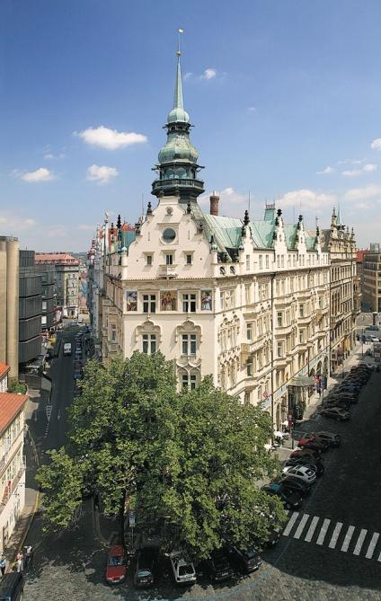 Hotel Paříž NAMA Prague s.r.o. 10/1998 11/1999 Technický dozor investora Rekonstrukce secesního Hotelu Paříž II. etapa.