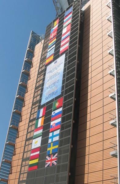 Změna myšlení nepřichází většinou sama od sebe Legislativní