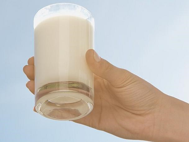 mléného ekvivalentu tém 245kg Konzumního mléka se však u nás oproti okolním zemím ale