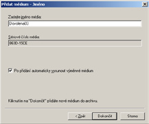 Zoner Photo Studio 10 základní uživatelská příručka 27 Archiv médií Tato funkce slouží pro udržení pořádku ve vašem archívu CD, DVD, případně jiných médiích (i síťových disků).