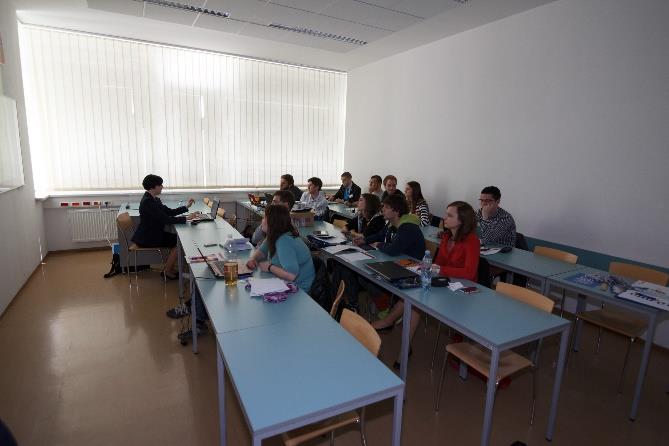 Workshopy Součástí letošního Veletrhu ikariéra byly i workshopy, o které většina studentů z průzkumu prováděného během loňského ročníku projevila zájem.