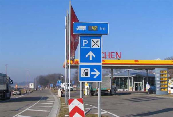 informačních tabulích.