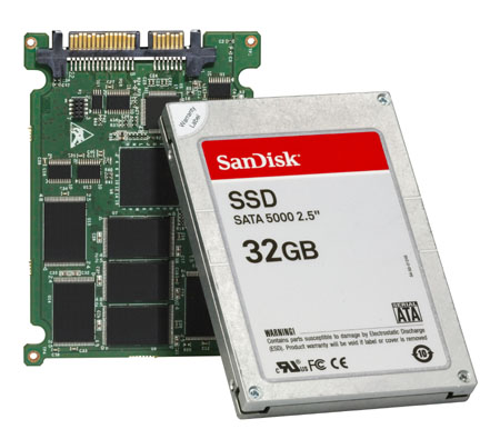 SCSI (Small Computer System Interface) paralelní rozhraní s dlouhou historií, první verze vznikla v roce 1986. Kabely SCSI jsou ploché, podobné PATA kabelům, mají však 50 nebo 68 žil, dle typu.