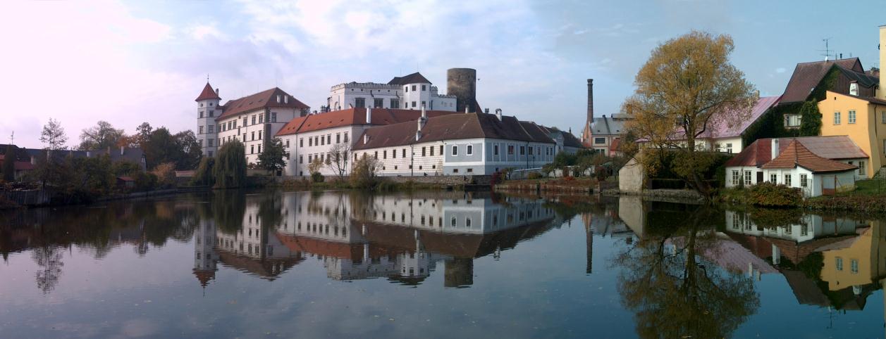 dovozci a distributory techniky a technologií pro fotografické služby BUDOUCNOST FOTOGRAFIE