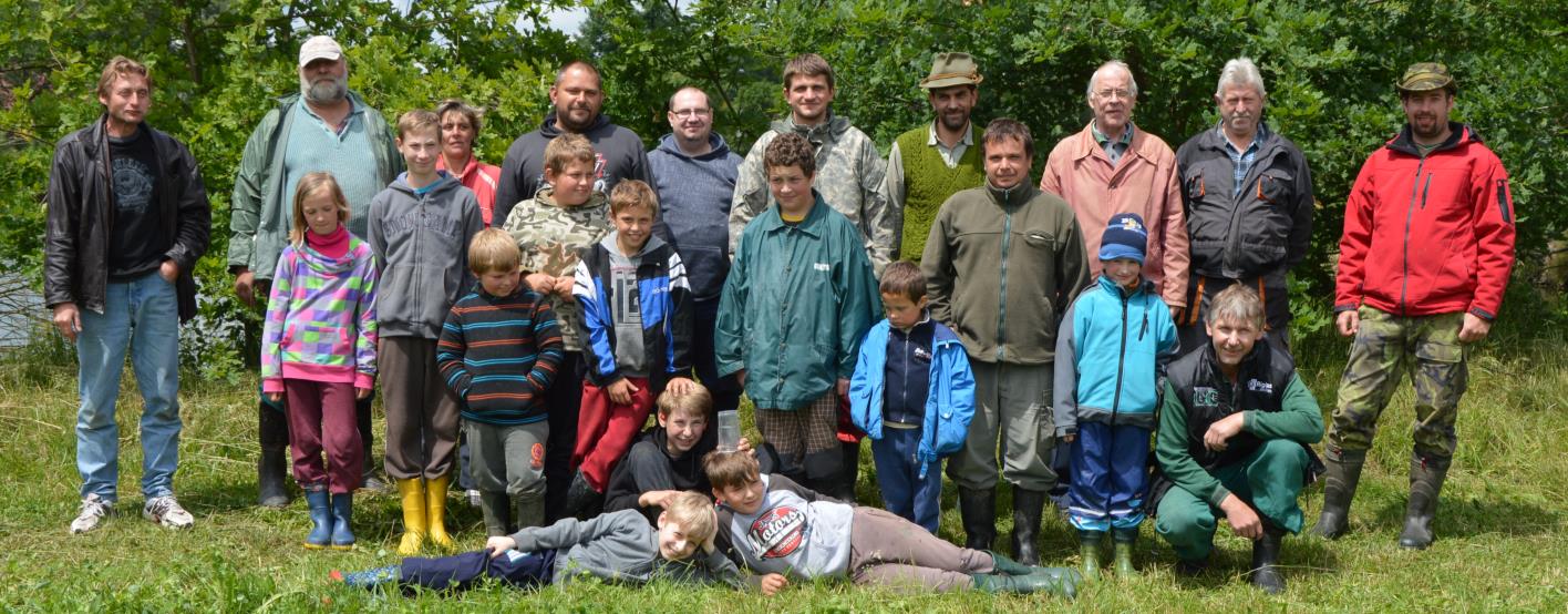 č. 7 č. 5 ČRS MO DEŠTNÁ Vedoucí rybářského kroužku v Deštné Jan Staněk a Jiří Štěpánek připravili závody pro mladé rybáře na sobotu 20. června na rybníku Panský ve Březině.