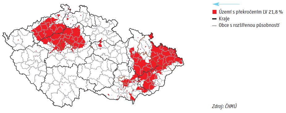 limitu) a nejmarkantnější je pokles podél komunikace I/47, kde se nachází hustá obytná zástavby. Pro ilustraci snížení imisní zátěže je níže uveden obrázek, kde jsou roky 2004 a 2010 zakresleny. Obr.