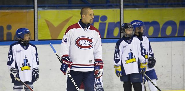 TÝDENNÍ KEMPY PROGRAM KEMPU ÚČAST HVĚZD Specializace na techniku hole a střelby Tréninky Off-Ice a On-Ice Kompenzační cvičení