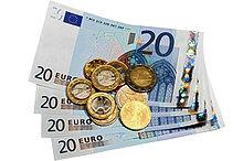 PŘÍKLAD 2 Zaměstnanci vyplacena záloha na služební cestu do Německa 100 EUR při