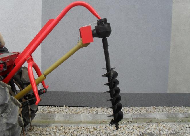 Půdní vrták WT 23 Průměr vrtáku: 15-30 cm 125 kg 14 HP Půdní vrták je určen pro traktory Kubota, Iseki, atd.