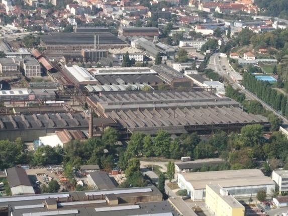 KRÁLOVOPOLSKÁ, a.s. - PŘEDSTAVENÍ SPOLEČNOSTI Představenstvo a výkonné vedení společnosti Ing. Miroslav Jucha předseda představenstva a generální ředitel Ing. Karel Čípek, CSc.