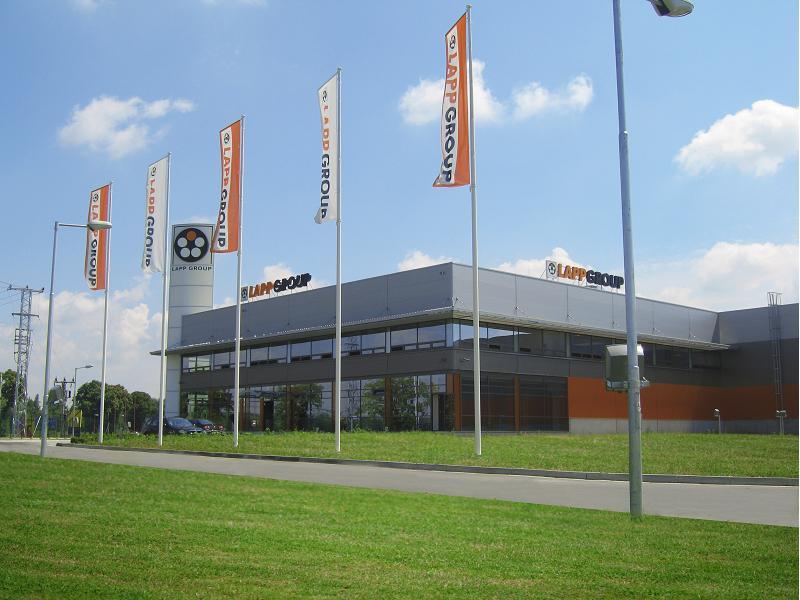 Datum vzniku: 26. 2. 1998 Tel.: +420 573 501 011 Fax: +420 573 394 650 WWW: www.