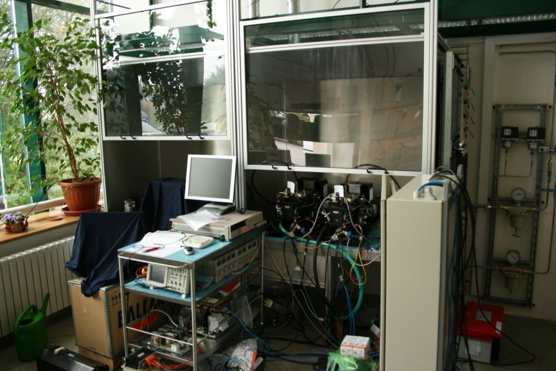 Laboratoř palivových článků Pilotní realizaci soustavy vodíkové technologie, akumulace energie s