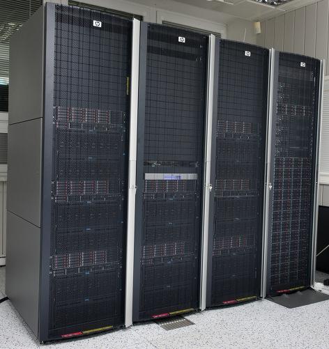 Gbit/s a 1Gbit/s, Infiniband 40Gbit/s virtualizované prostředí