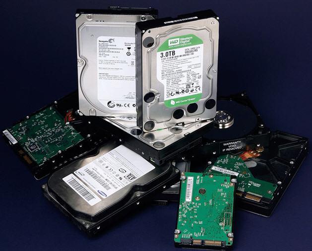 IV. Vyšší technická úroveň Podpora velkokapacitních HDD a další Podpora velkokapacitních HDD Podporuje 3TB a více HDD bez pádu systému Max použití 4 HDD (12TB v tuto chvíli) (ve 2 slotovém provedení