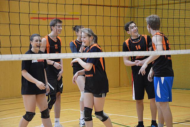3 Studenti Ekonomické fakultě se daří udržovat stabilní úroveň počtu zájemců o studium. Vedení Ekonomické fakulty zvyšuje díky rozvojovým a propagačním aktivitám kladné povědomí o Ekonomické fakultě.