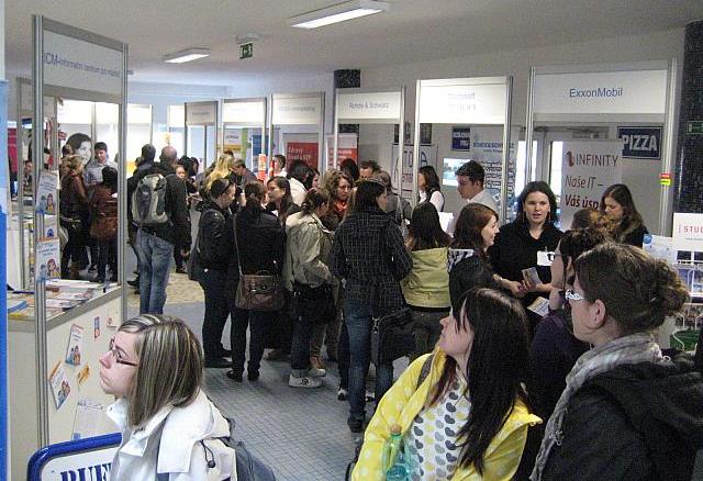 European Jobday 2008-2014 Ekonomická fakulta JU uspořádala v roce 2014 již sedmý ročník mezinárodního veletrhu pracovních příležitostí pro studenty celé Jihočeské univerzity s názvem European Jobday.