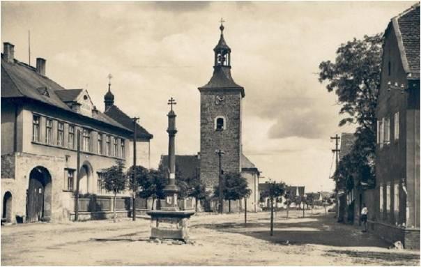 OBEC DROUŽKOVICE Po roce 1945 odsun německého obyvatelstva Nové osidlování: především z ukrajinské Volyně a ze středních