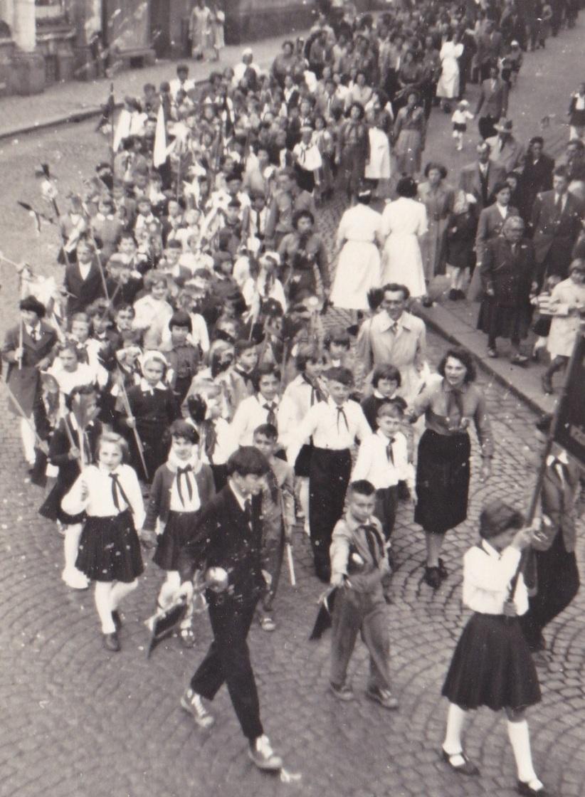 DĚTSTVÍ 50. l. 20. st.