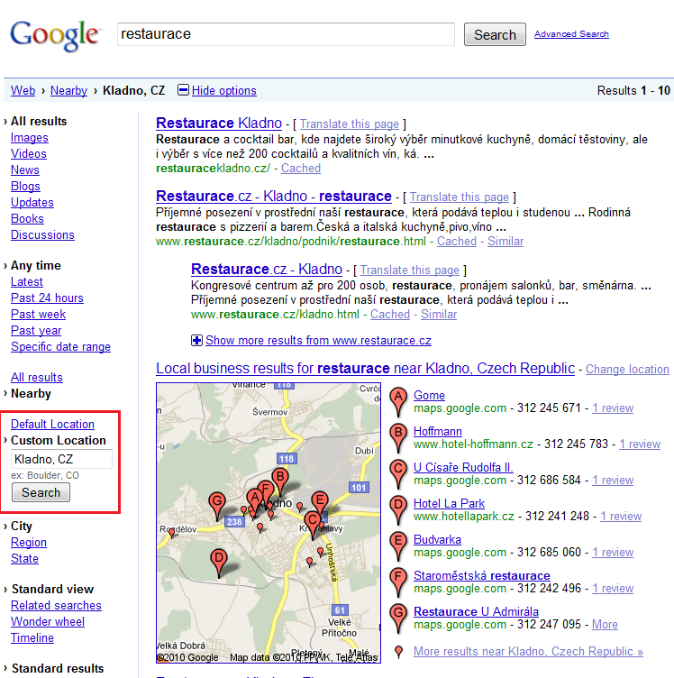 3.1 Vyhledávání s využitím geografické polohy 3.1.1 Google, vyhledávání na základě polohy V nastavení vyhledávacího panelu může uživatel zadat, že chce vyhledávat poblíž (nearby) místa, kde se aktuálně nachází, což je rozpoznáno dle IP adresy.